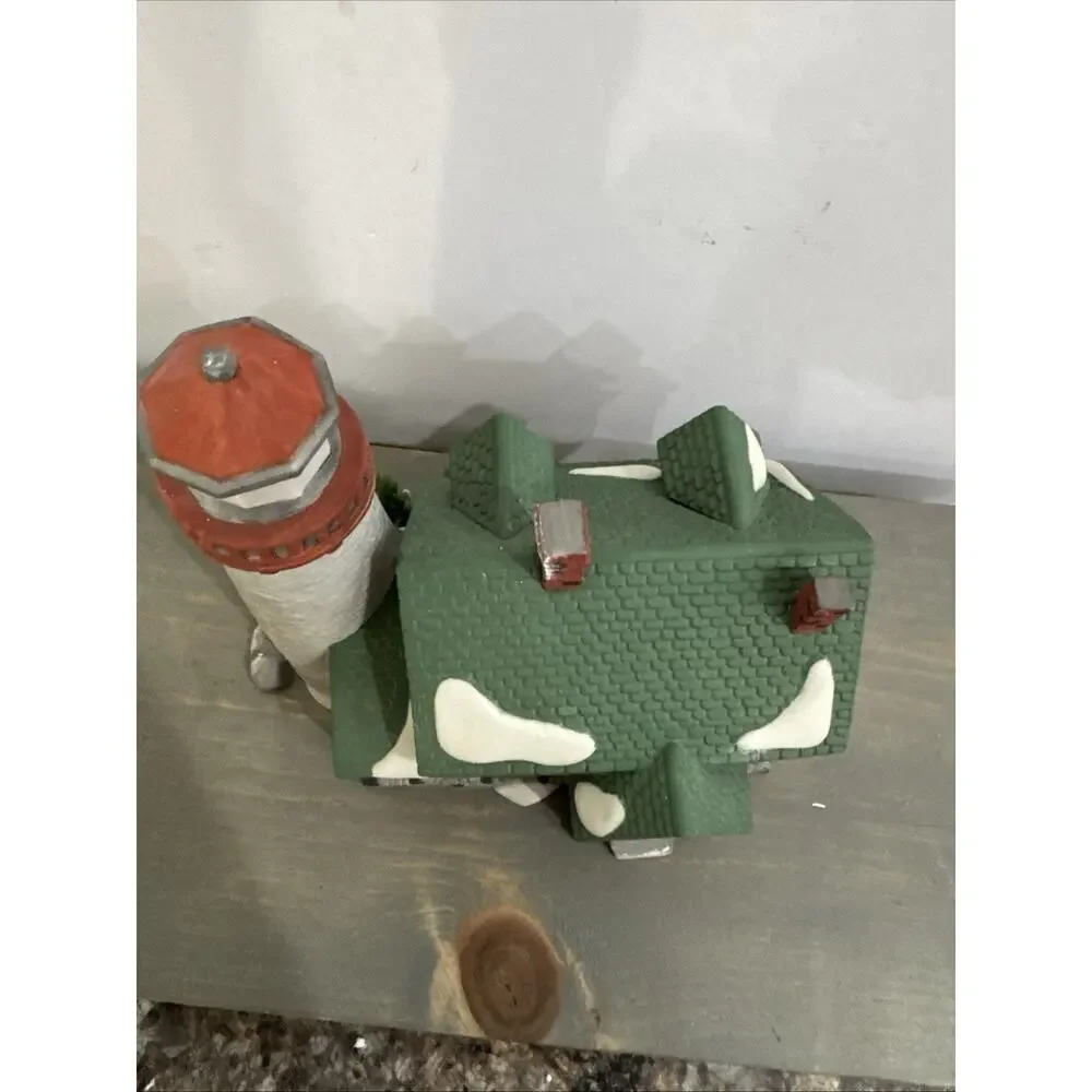 Department 56 Craggy Cove Lighthouse New England Village Series #59307 Light/Box